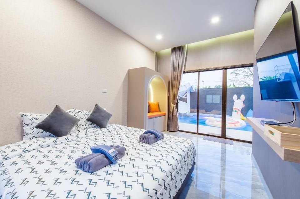 VG beach on pool villa chaam Villa in Thailand