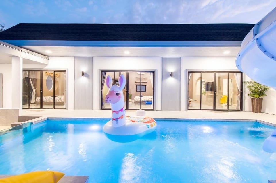 VG beach on pool villa chaam Villa in Thailand