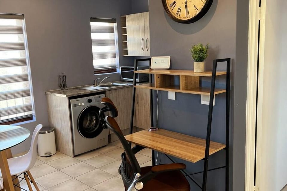 Relaxing SMART home, close to Mall of Africa Vacation rental in Sandton