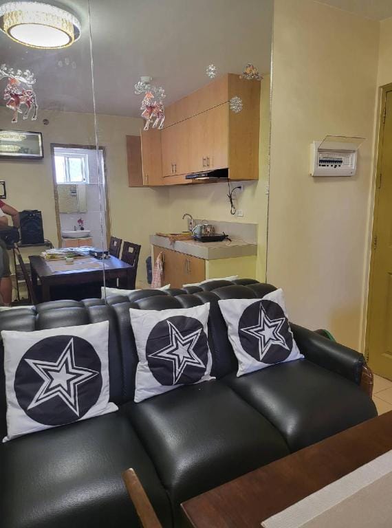 Cozy Korean Inspired 2BR w/ Wifi, Pool, Gym, Store Vacation rental in Davao City