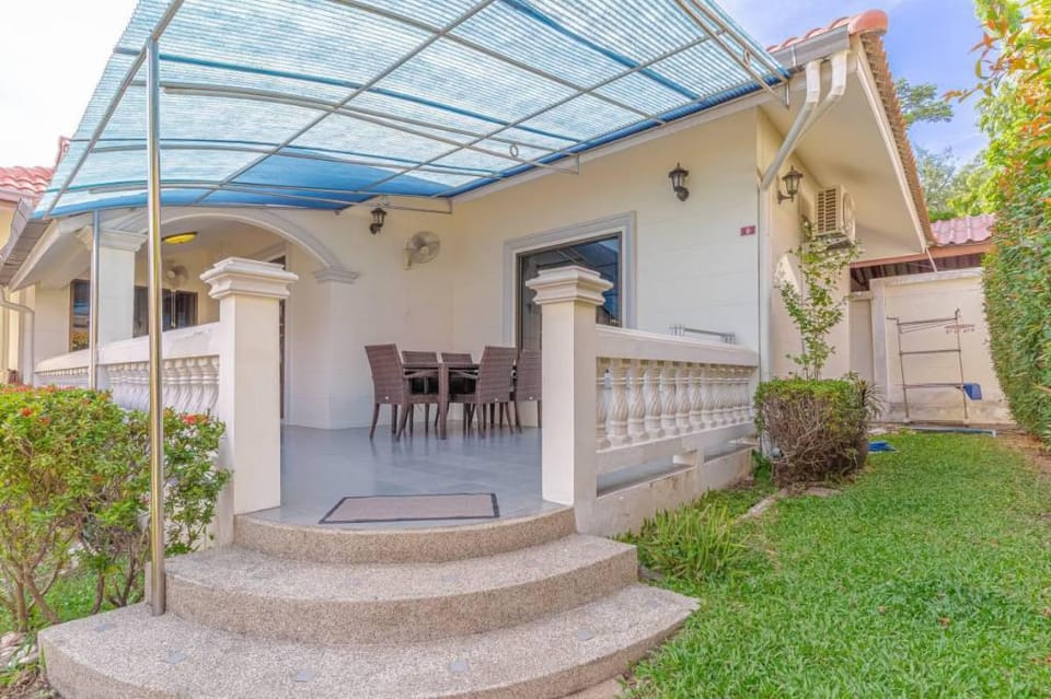 Resort 5-3BR,Pool,300m-Beach,5 mins to Walking St Villa in Pattaya City