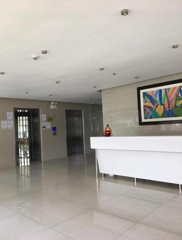 Budget Studio with wifi and access to pool and gym Apartment in Lapu-Lapu City