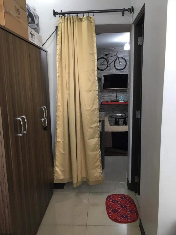Manhattan Parkway Tower 2 - Hotel Quality Room Apartment in Pasig