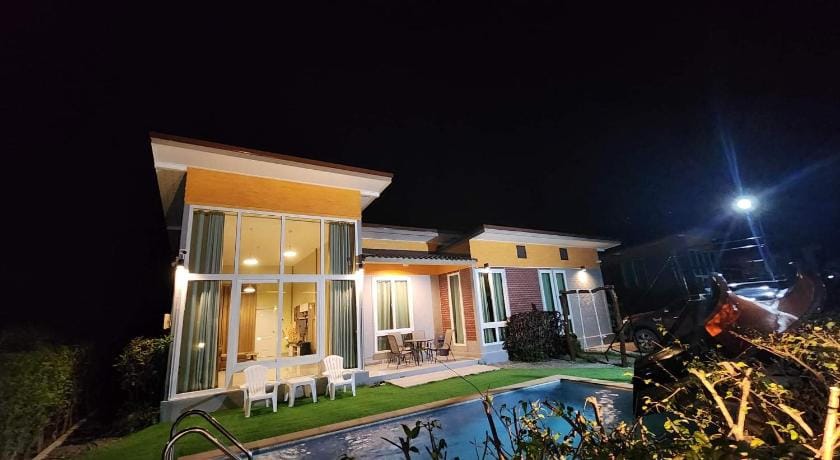 Mountain view pool villa rayong Villa in Phe