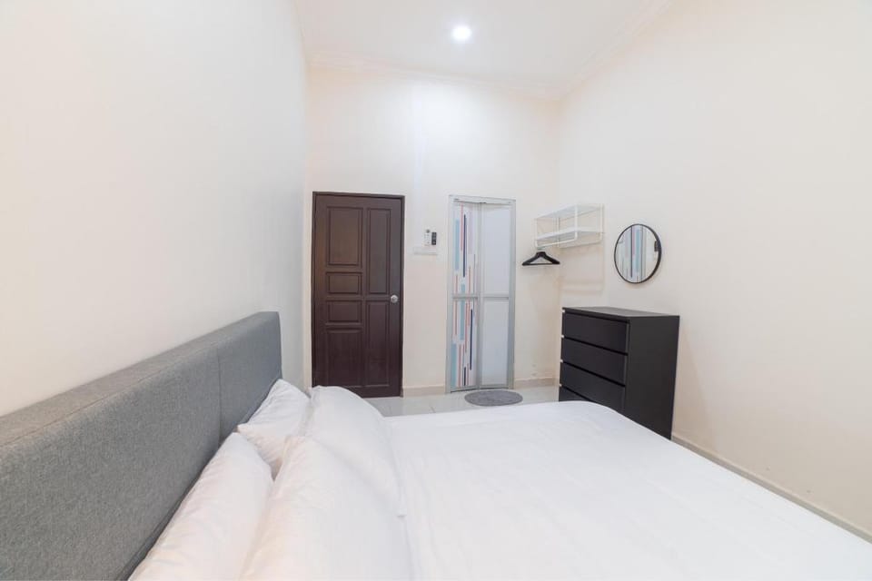 HILMERA Guesthouse Vacation rental in Terengganu, Malaysia