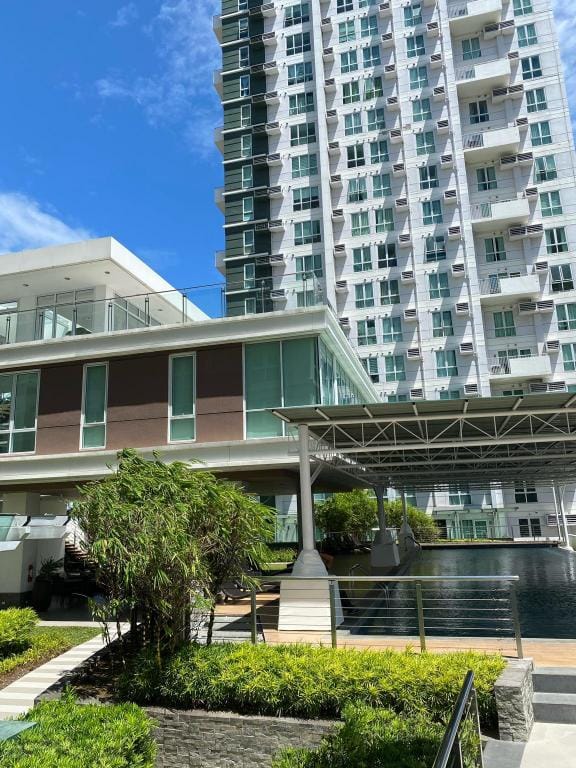 Abreeeza chills place T2- 2720 Apartment in Davao City