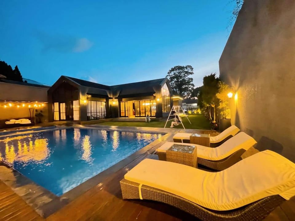 De Black Challet Villa Puncak Villa in Cisarua