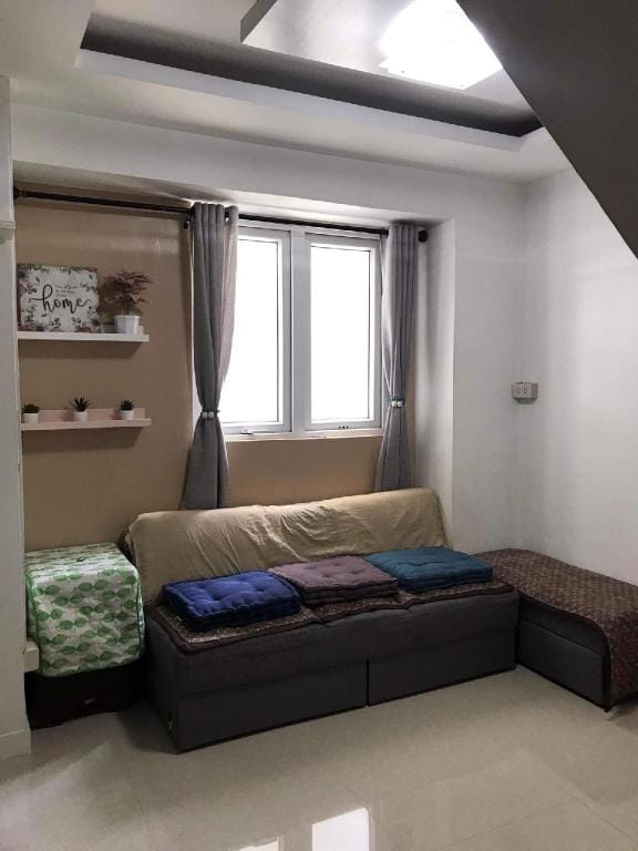 3 BEDROOMS UP AND DOWN CONDOTEL FOR STAYCATION Apartment in Pasay