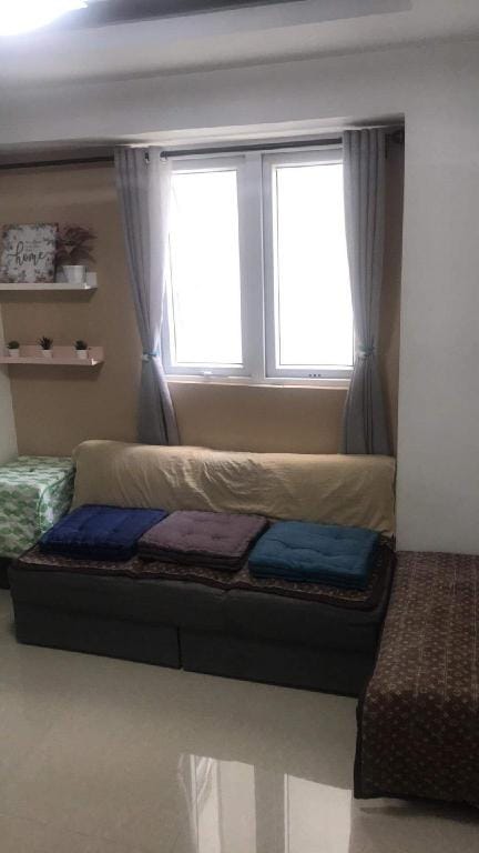 3 BEDROOMS UP AND DOWN CONDOTEL FOR STAYCATION Apartment in Pasay