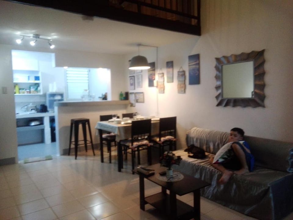 Pueblo Guest Homestay Vacation rental in Calabarzon