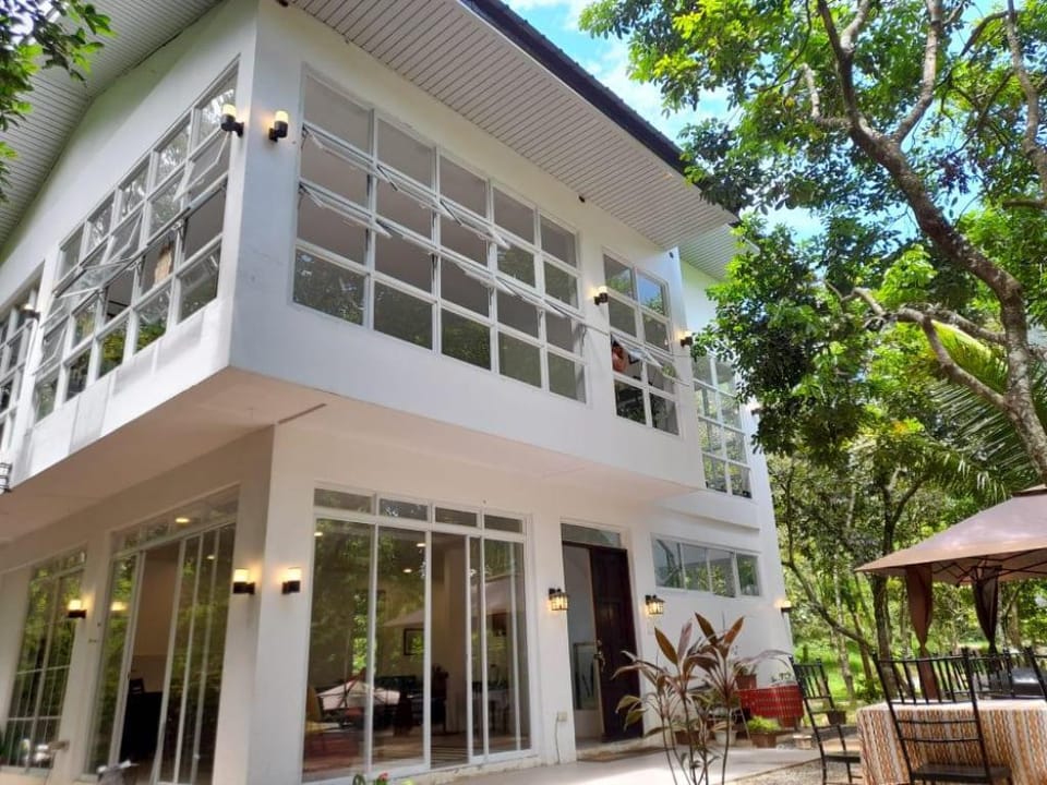 Country Home w Private Pool at Antipolo Vacation rental in Antipolo