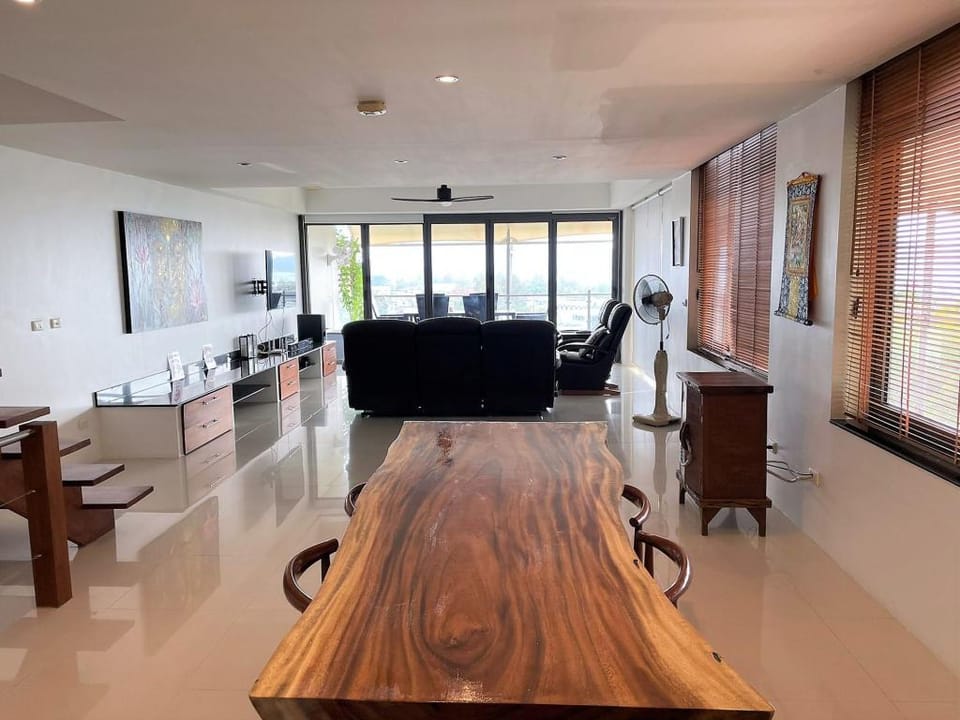 Andaman Hills - panoramic sea view house with maid Vacation rental in Patong