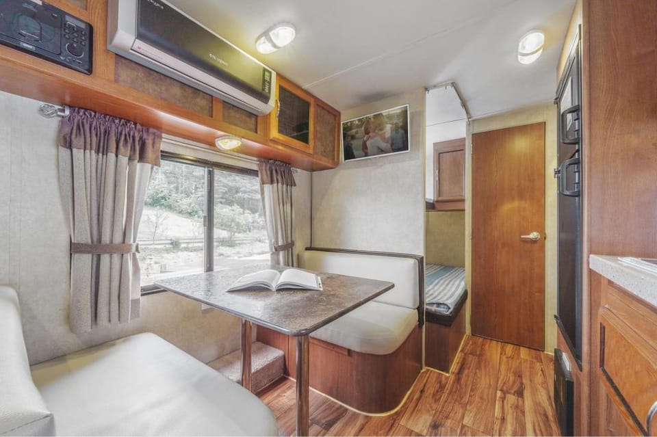 Goseong Jjun Camping Pension Bed and Breakfast in South Korea