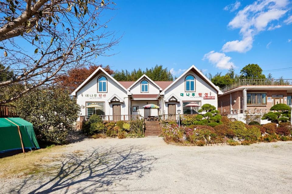 Taean Daenamu Pension Bed and Breakfast in South Korea