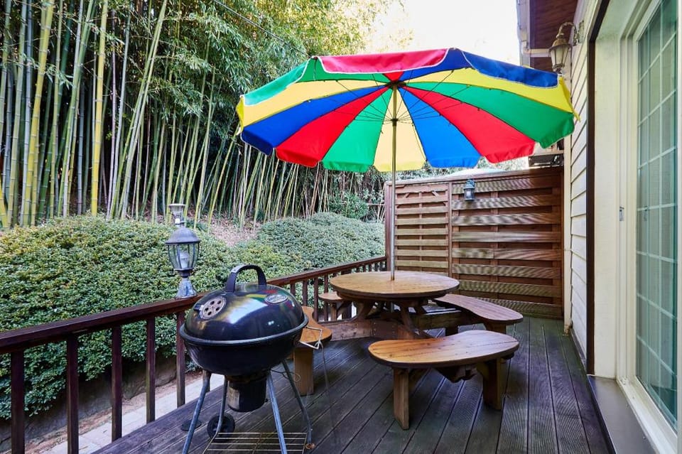Taean Daenamu Pension Bed and Breakfast in South Korea