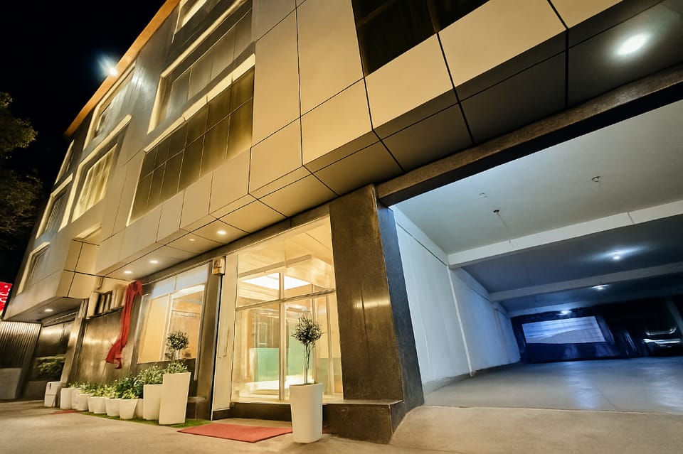 Hotel Grand Regency by JMD Group Hotel in New Delhi