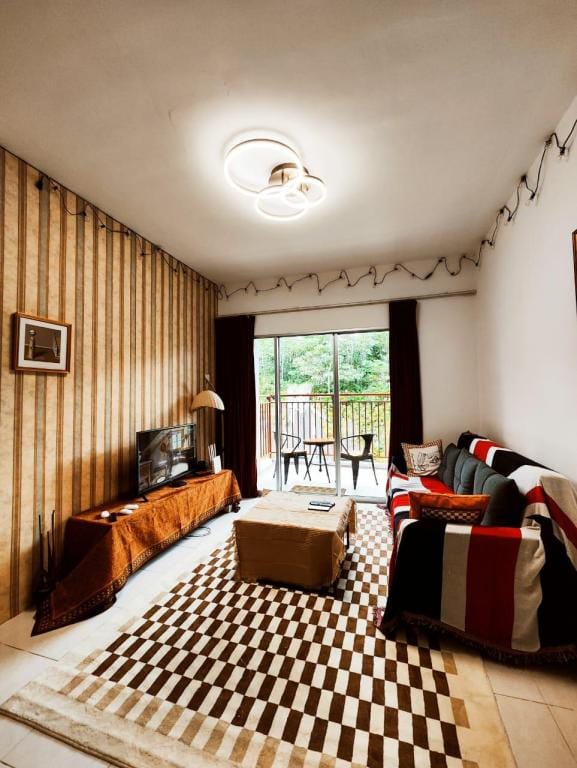 British Styles Emerald Avenue (10Pax) 623 (Wifi) Apartment in Brinchang
