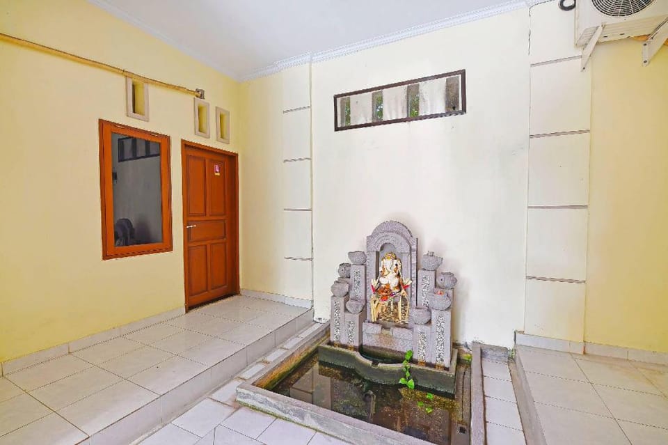 Hotel O Sandat Guest House Hotel in Denpasar