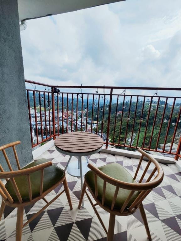 Camping Styles Emerald Avenue (10Pax) 915 (Wifi) Apartment in Brinchang