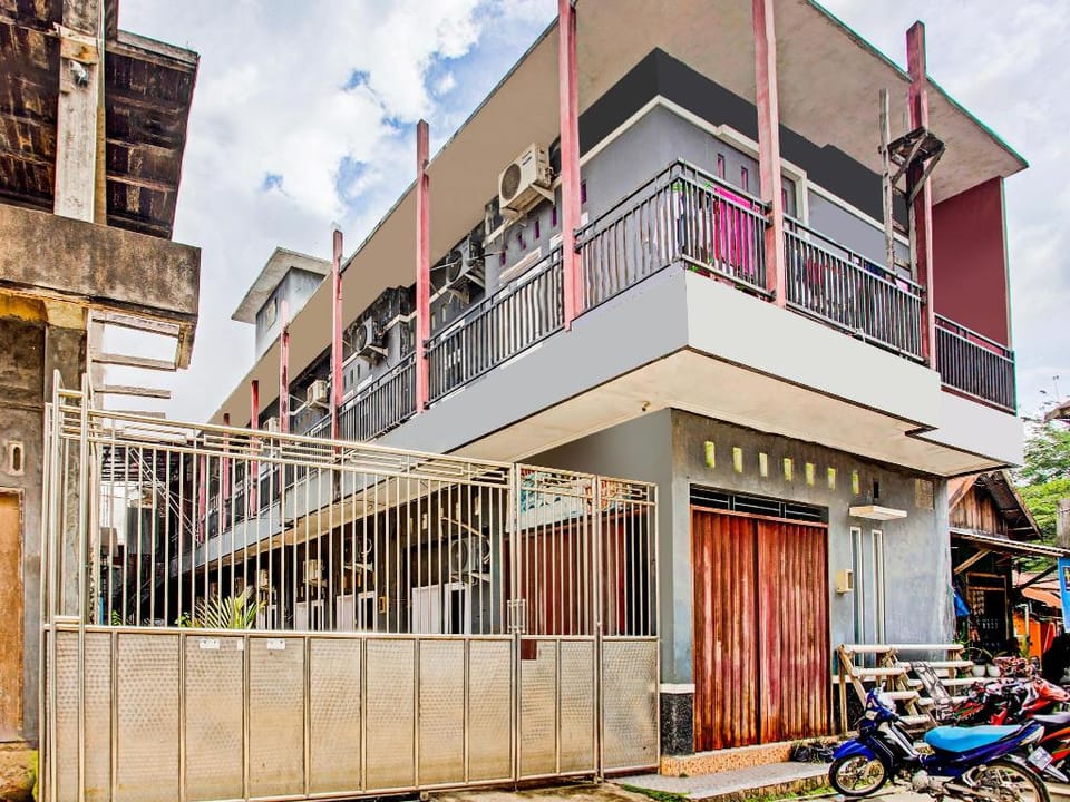 OYO 91536 Aulia Homestay Syariah Hotel in Indonesia