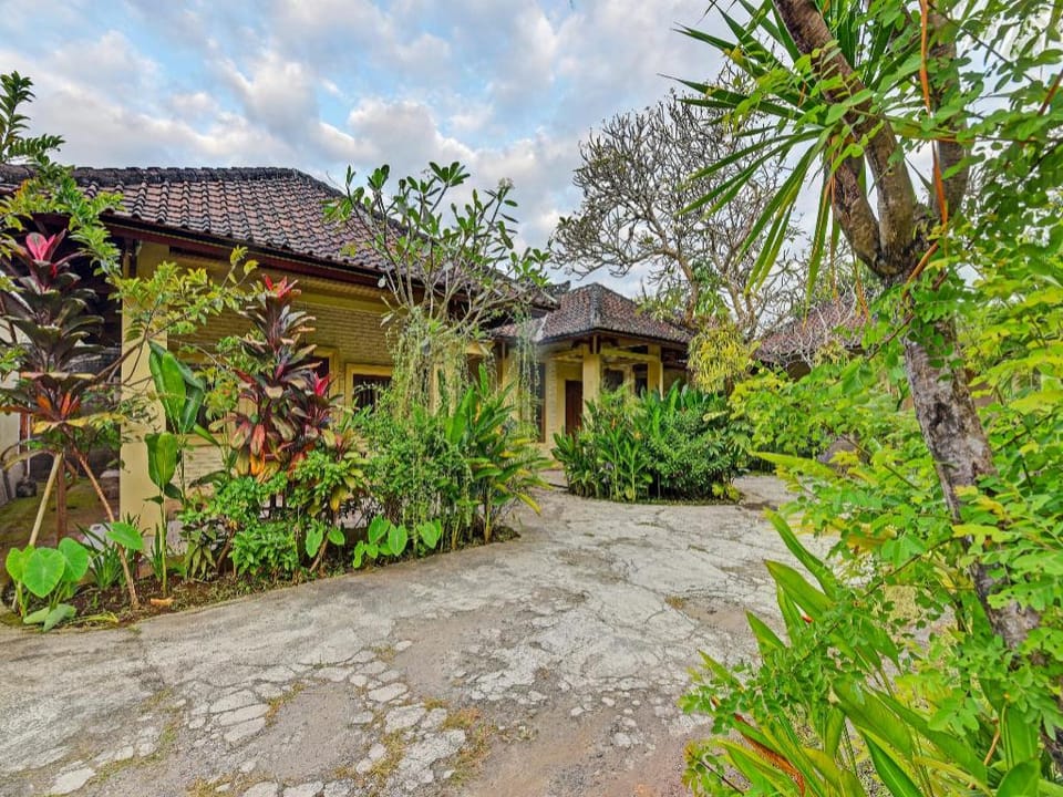 OYO 91503 Hotel Gedong Ayu Near Sanur Hotel in Denpasar