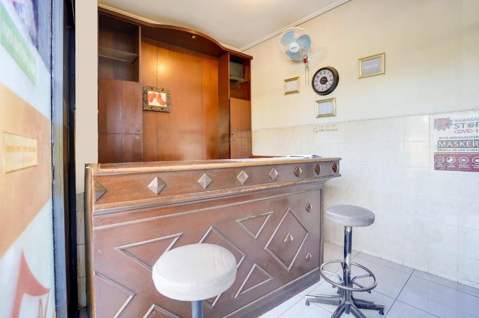 OYO Life 91511 Ampel Residence Syariah Hotel in Surabaya