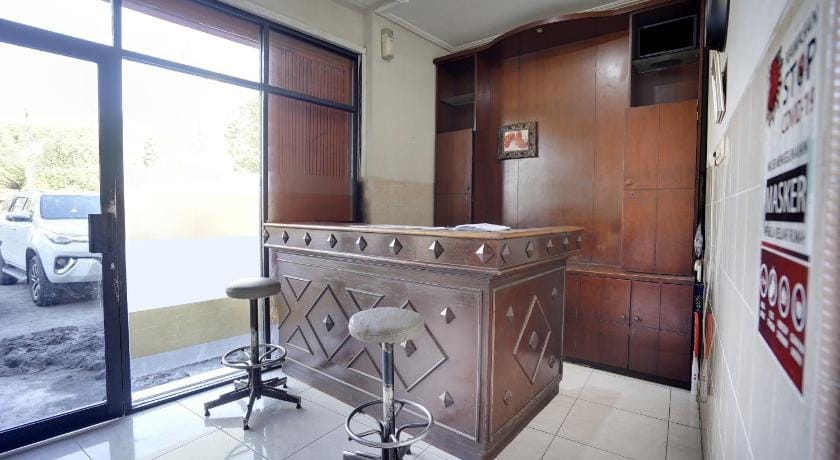 OYO Life 91511 Ampel Residence Syariah Hotel in Surabaya