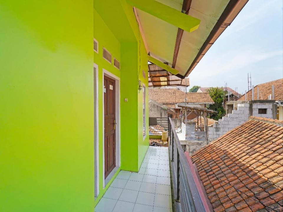 SPOT ON 91545 Pondok Mukti Syariah Hotel in Bandung