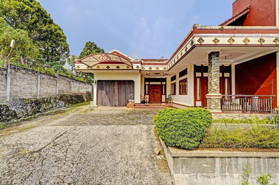 OYO Life 91469 Pondok Pelita Hotel in Parongpong