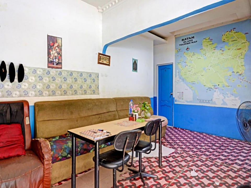 Hotel O Suci Homestay SyariahNearKilas 7 TV Hotel in Riau Islands, Indonesia