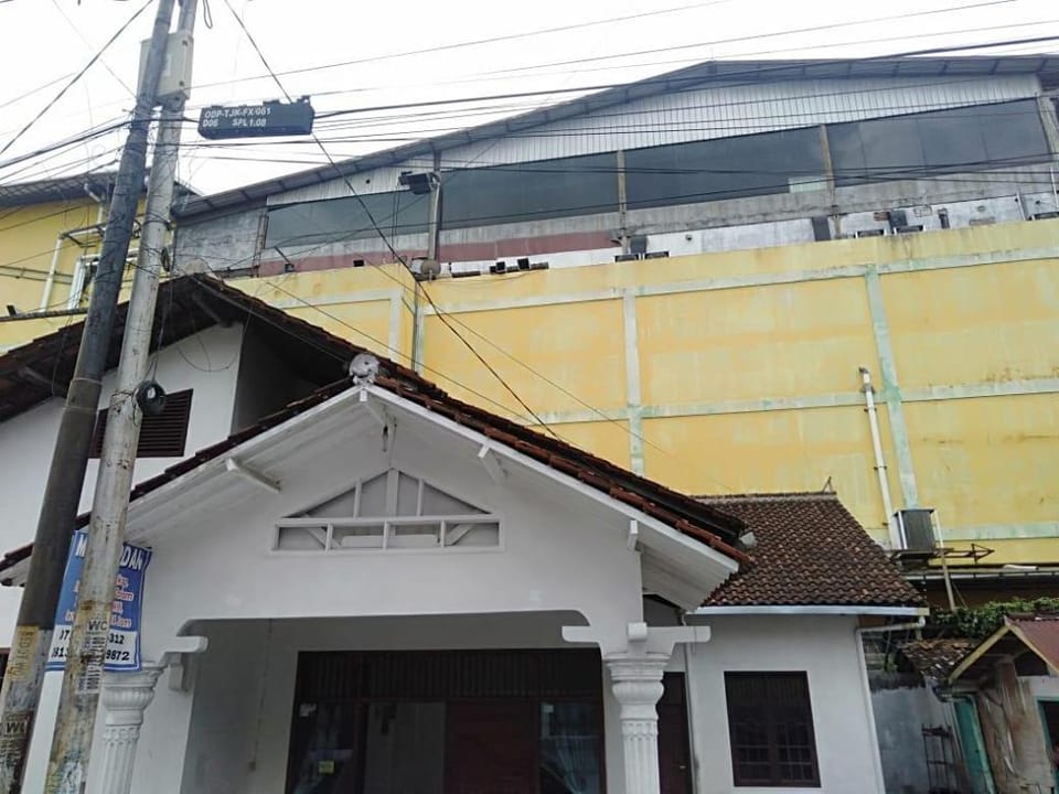 EXPRESS O 91436 Mess Sadam Hotel in Indonesia