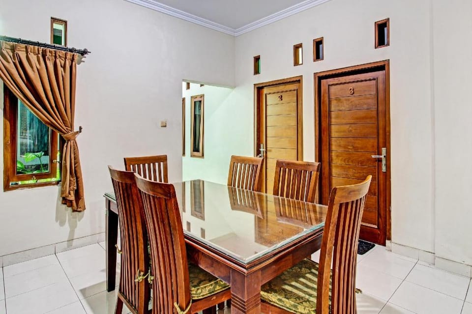 OYO 91450 Laksmita Homestay Syariah Hotel in Yogyakarta