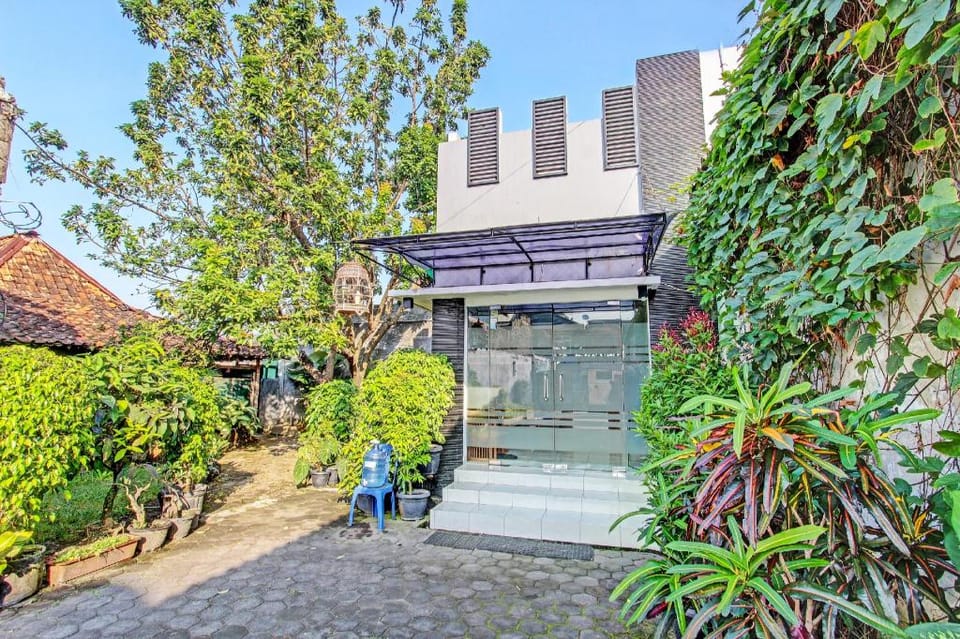 OYO 91450 Laksmita Homestay Syariah Hotel in Yogyakarta