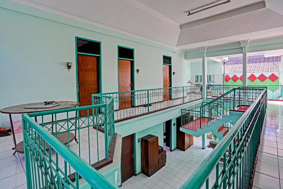 Hotel O Victory Homestay Syariah Hotel in Surabaya