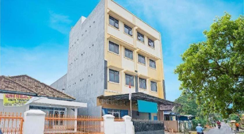 Hotel O Kost Bangau Syariah Hotel in Indonesia