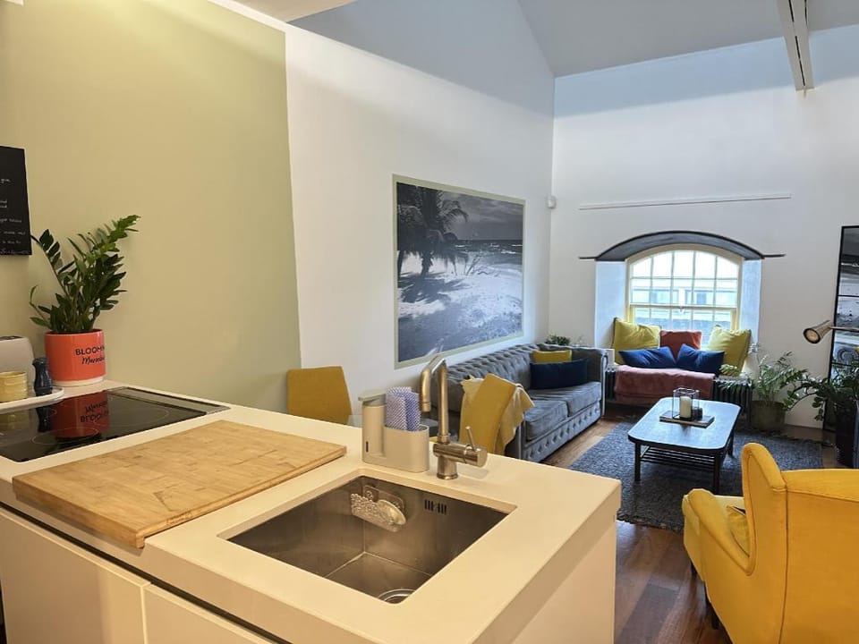 RWY Suite48 Apartment in Plymouth