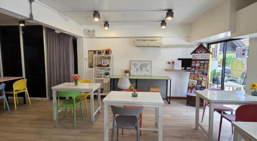 Chiang Mai Walking Street Home Hotel in Chiang Mai