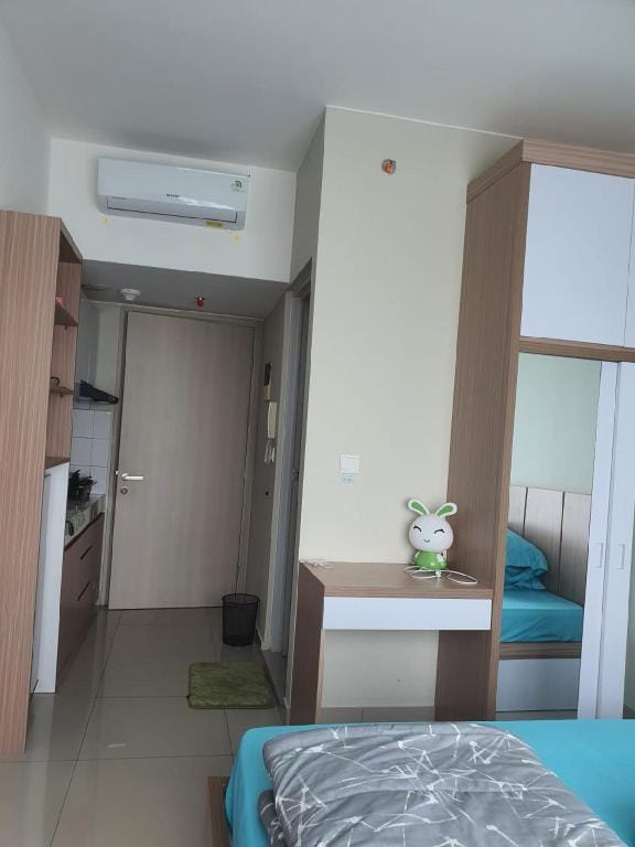 Iconic Studio Apartment Springlake View Summarecon Apartment in West Java