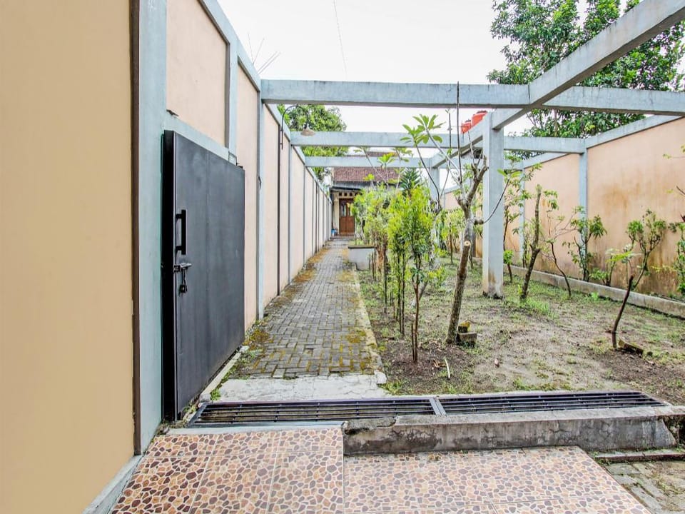 Hotel O Timoti Guest House Hotel in Special Region of Yogyakarta