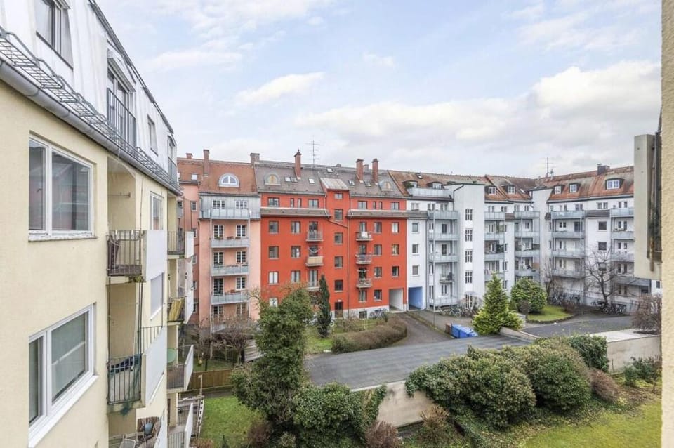 Best Lage: Schwabing 70m² City Wohnung Apartment in Munich
