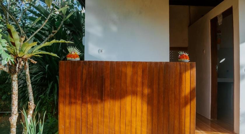 Kurnia Guest House & Spa Bed and Breakfast in Nusapenida
