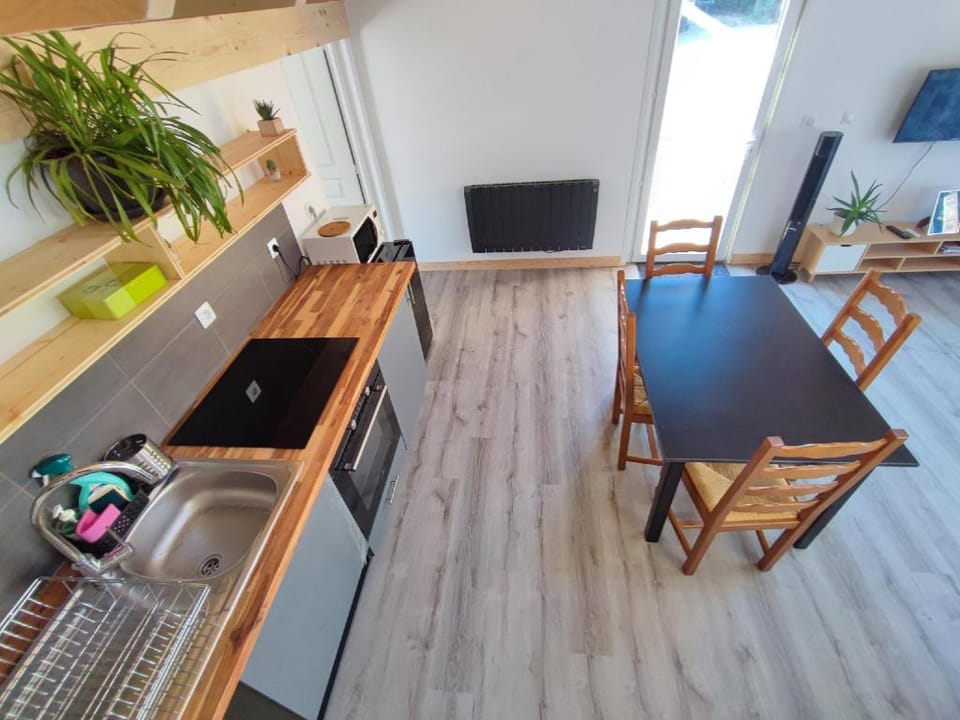 Petit Coin de Bonheur studio Neuf et lumineux à 5mins du Centre-ville. Apartment in Provence-Alpes-Côte d'Azur