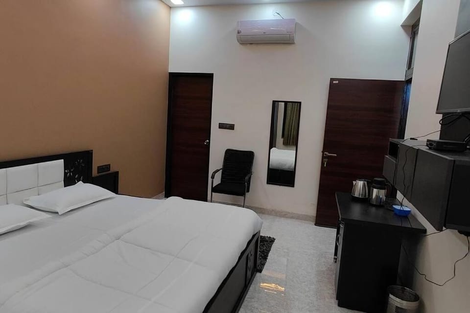 Cheerful 3 Bedroom Villa with Pool Villa in Rajasthan