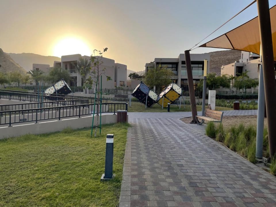 Stylish Apartment with a Jacuzzi (Park&Pool View) Apartment in Muscat Governorate, Oman