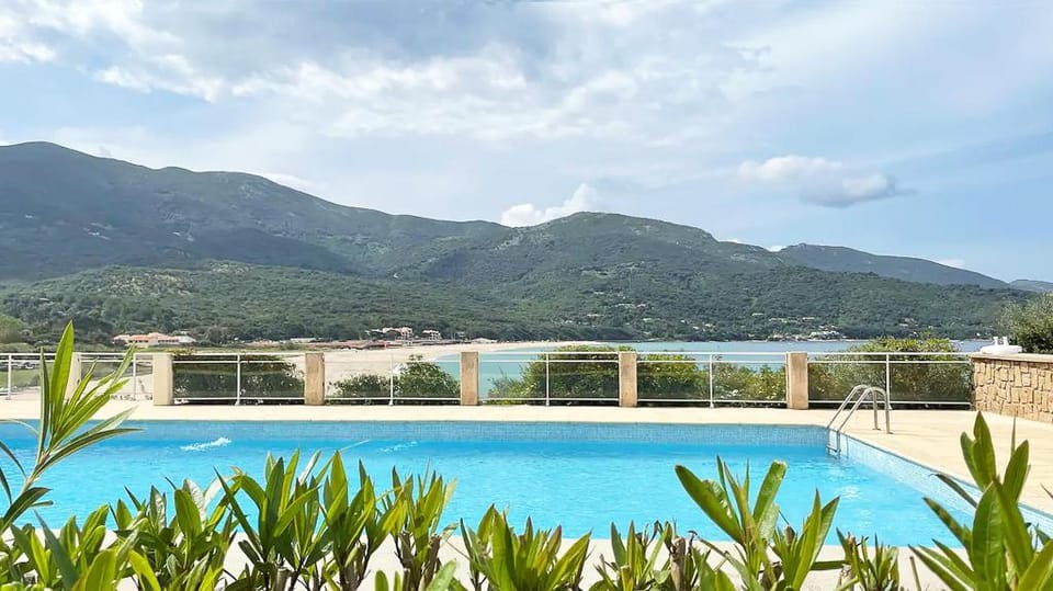 Appartement T3 en Bord de Mer Corse Apartment in Corsica
