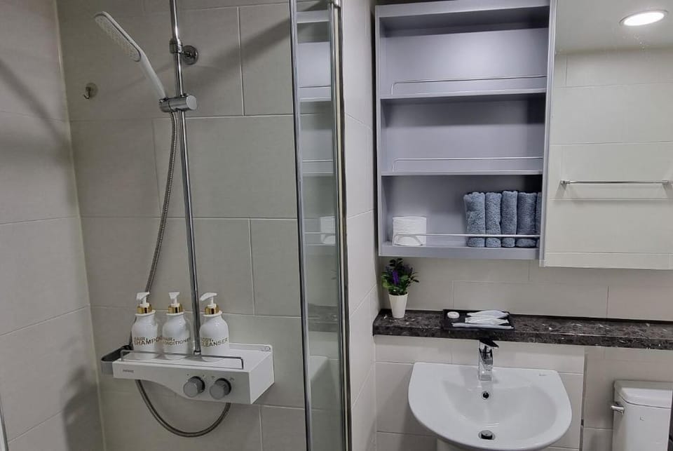 Yeosu Utop Ubless Bed and Breakfast in South Korea
