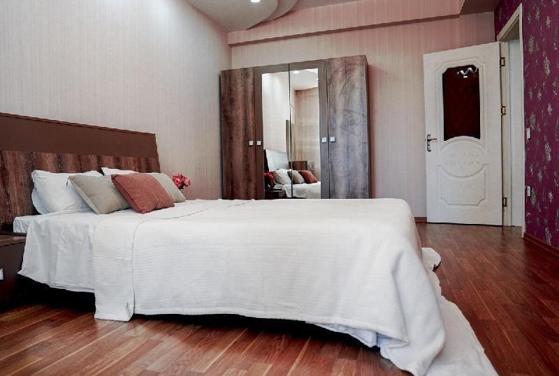 Comfortable apartment near metro Apartment in Baku