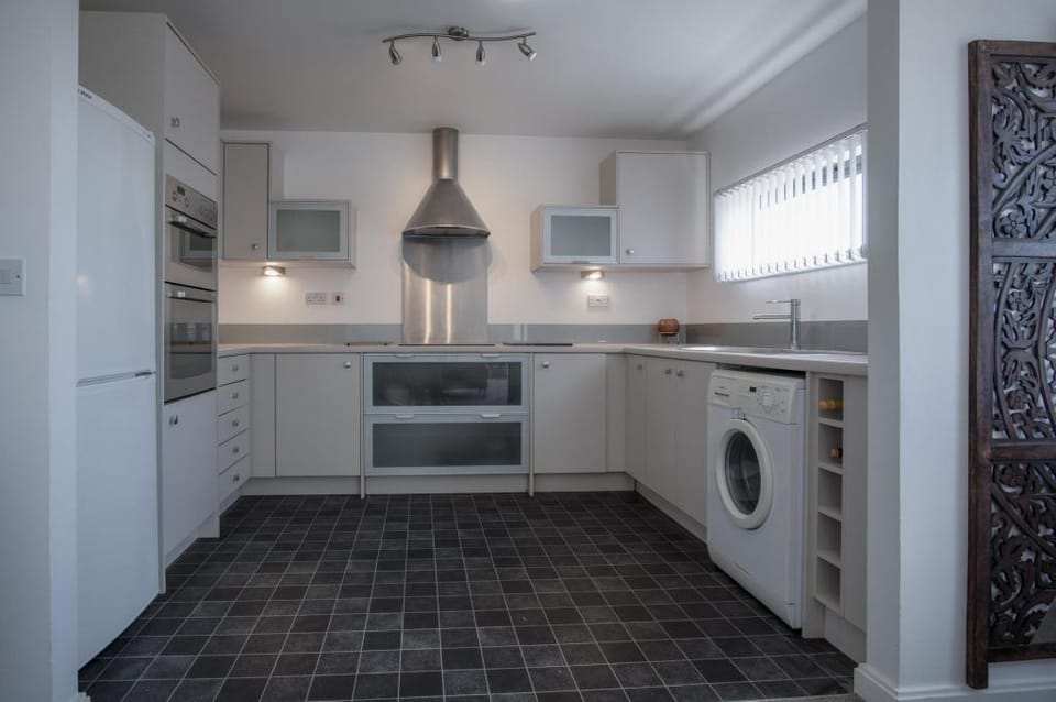 Maritime Quarter  - 2 Bedroom Apartment - SA1 Beach Front (Fisherman's Way) Apartment in Swansea