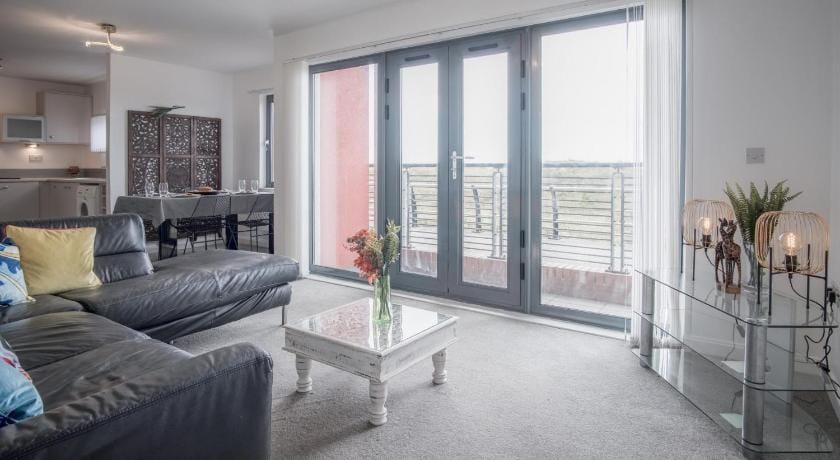 Maritime Quarter  - 2 Bedroom Apartment - SA1 Beach Front (Fisherman's Way) Apartment in Swansea