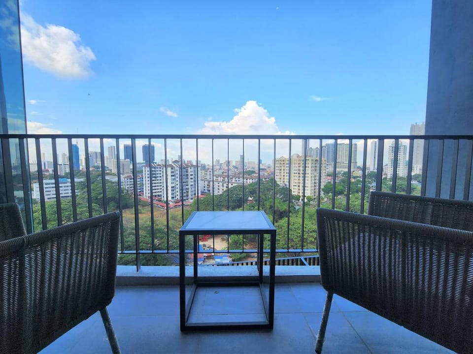 Georgetown #10Beacon#InfinityPool #KomtarView Apartment in George Town